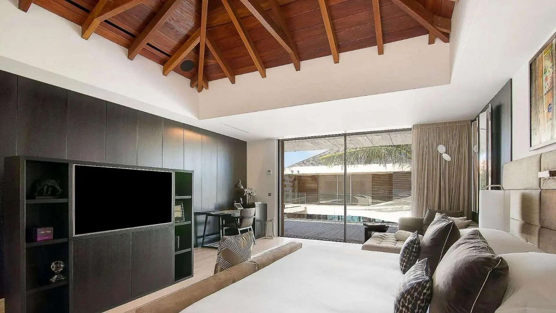 Deluxe Ocean Feels Villa In Flamands Beach