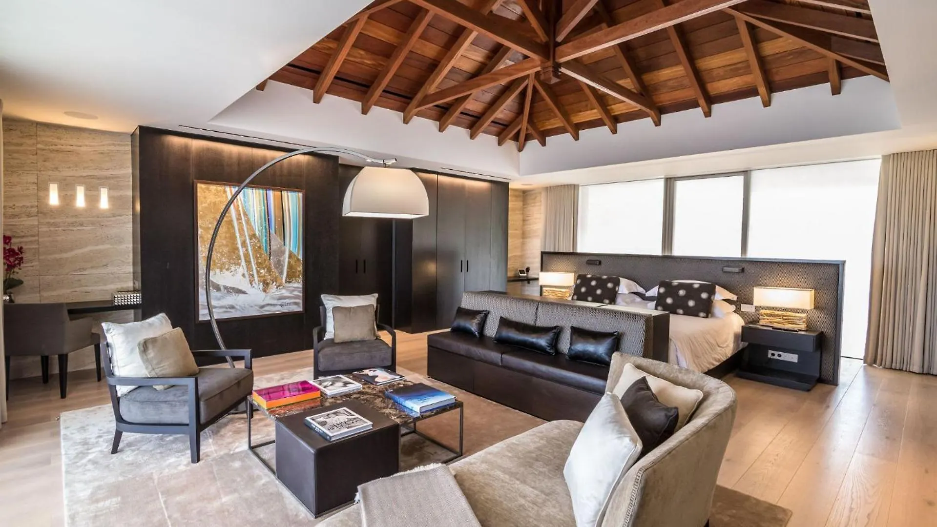 Deluxe Ocean Feels Villa In Flamands Beach