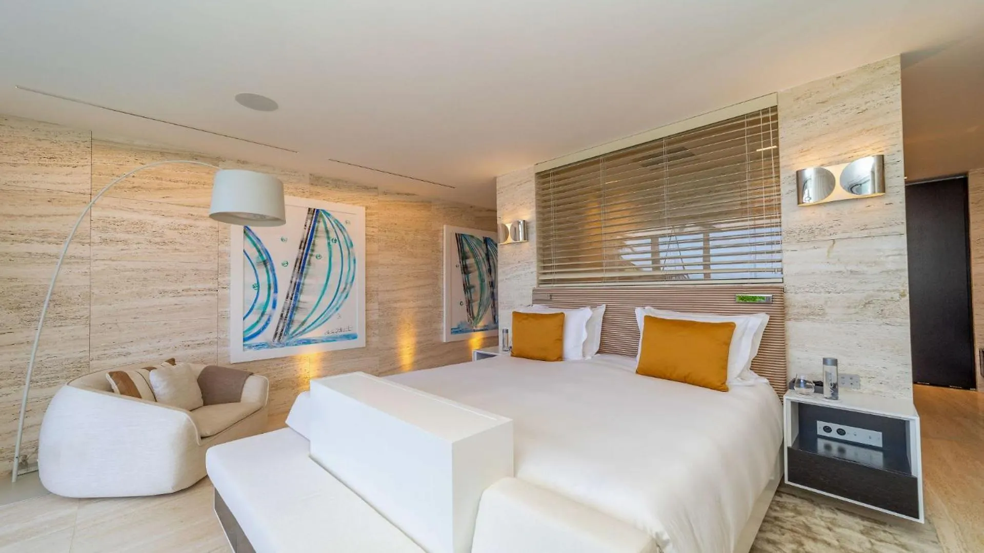 Deluxe Ocean Feels Villa In Flamands Beach