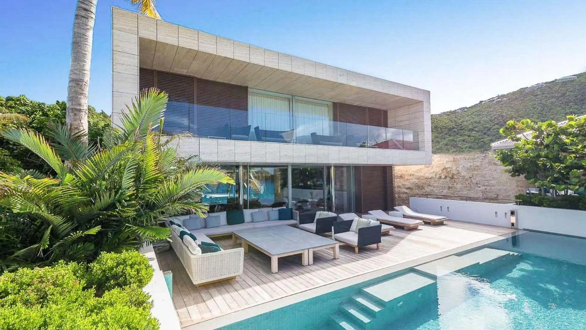 Deluxe Ocean Feels Villa In Flamands Beach